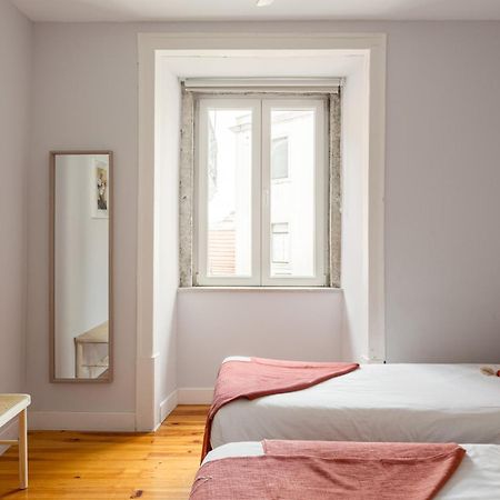 ALTIDO Vintage 2BR Apt in Chiado, nearby Rossio train station Lisboa Exterior foto