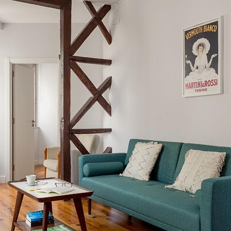 ALTIDO Vintage 2BR Apt in Chiado, nearby Rossio train station Lisboa Exterior foto