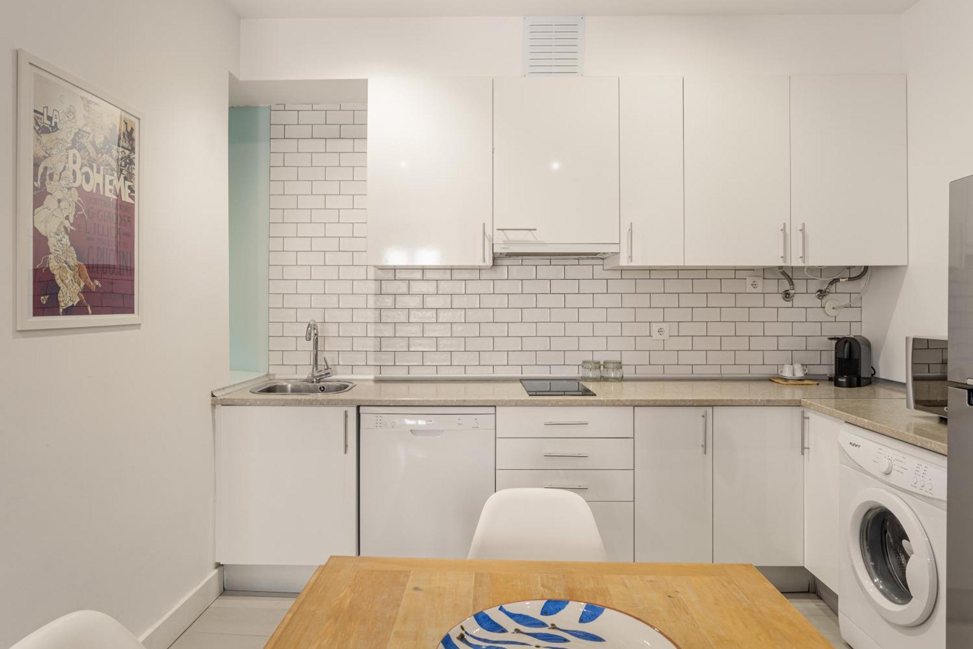 ALTIDO Vintage 2BR Apt in Chiado, nearby Rossio train station Lisboa Exterior foto