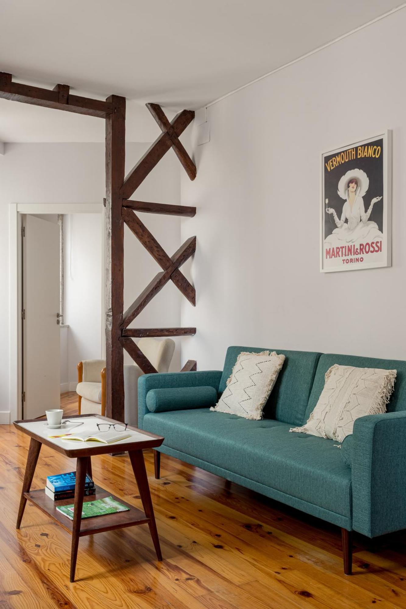ALTIDO Vintage 2BR Apt in Chiado, nearby Rossio train station Lisboa Exterior foto