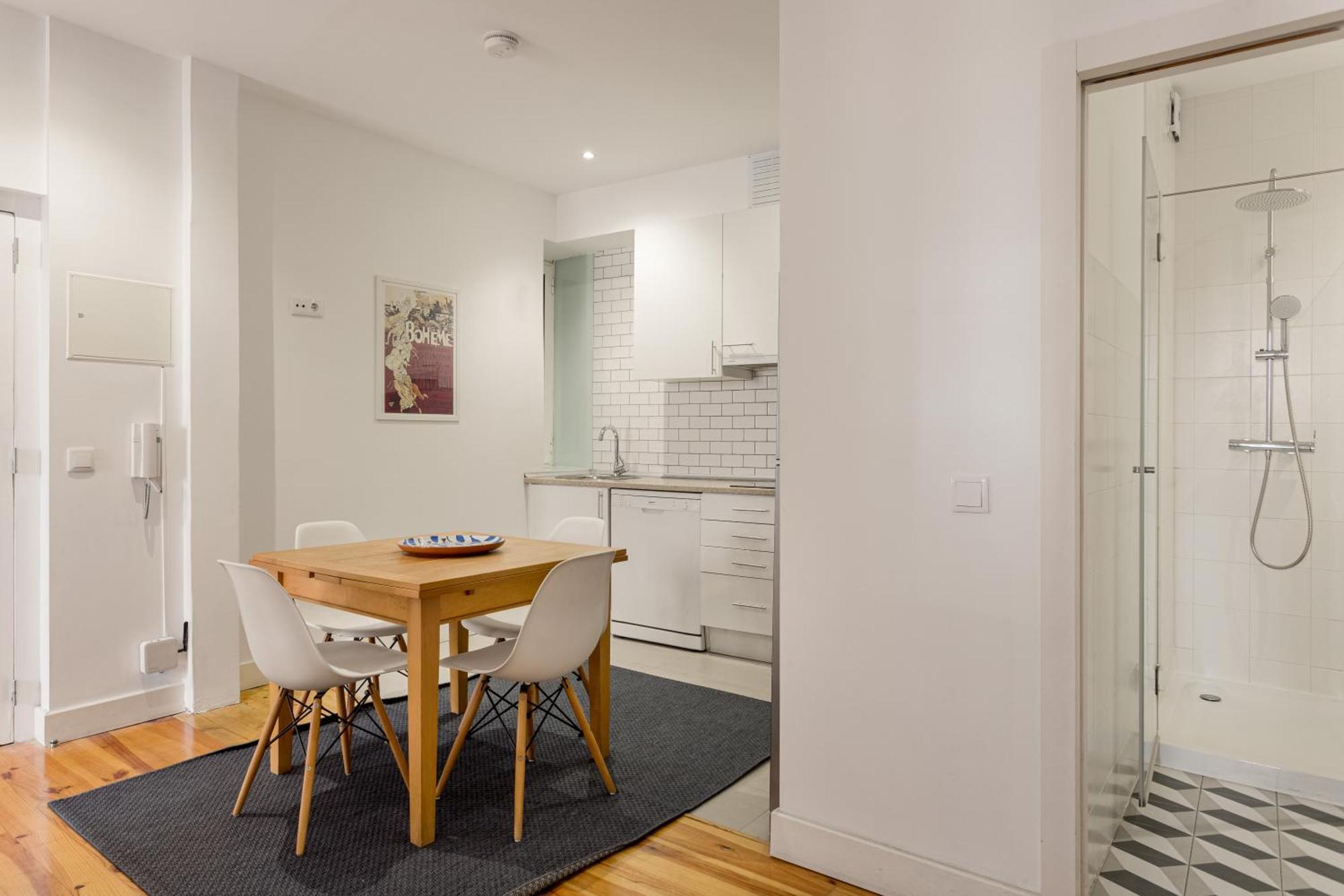ALTIDO Vintage 2BR Apt in Chiado, nearby Rossio train station Lisboa Exterior foto