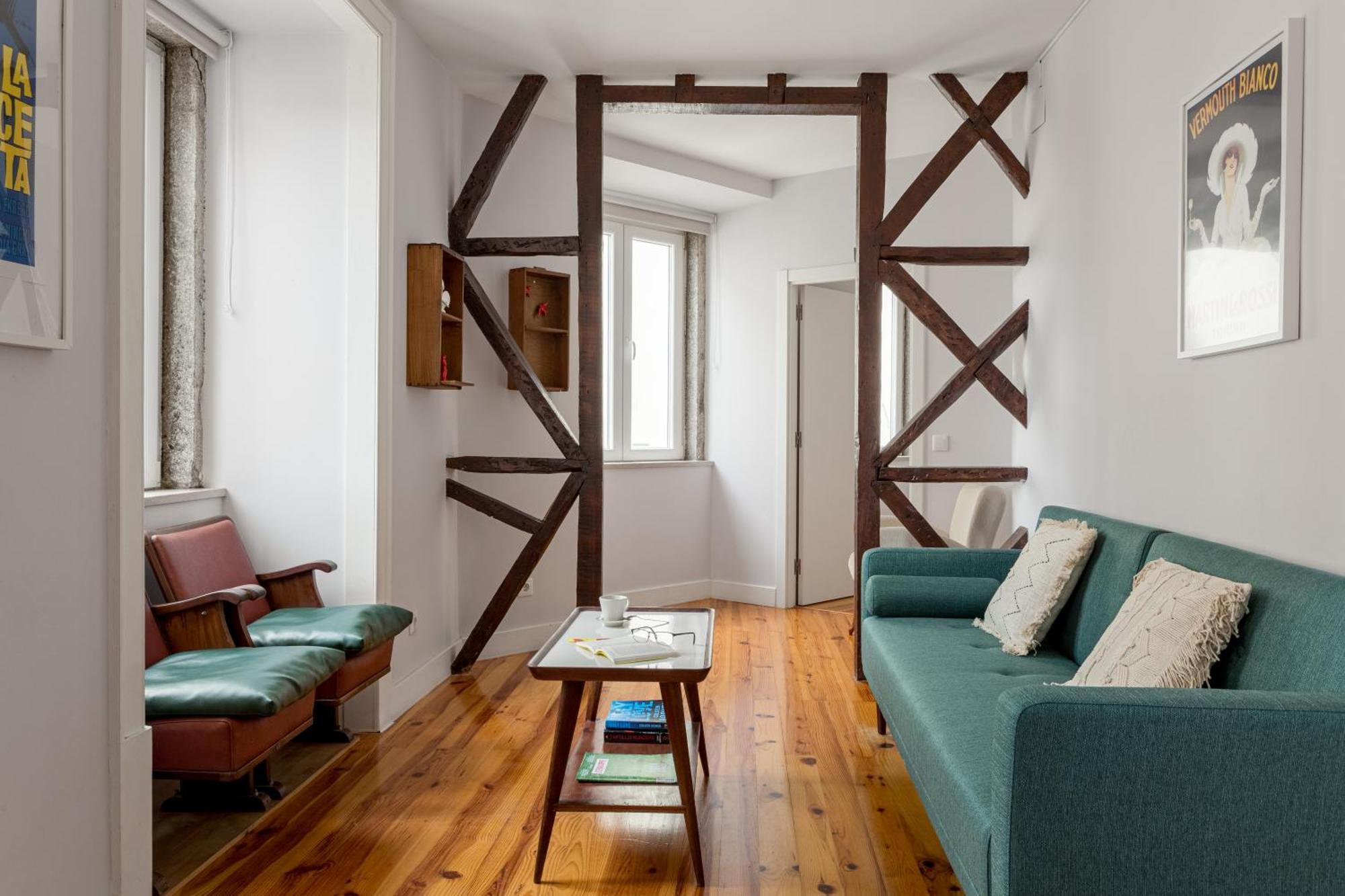 ALTIDO Vintage 2BR Apt in Chiado, nearby Rossio train station Lisboa Exterior foto